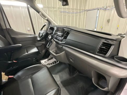 Used 2023 Ford Transit 250 Base image 12