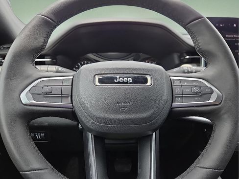 Used 2025 Jeep Compass Limited AWD/4WD image 24