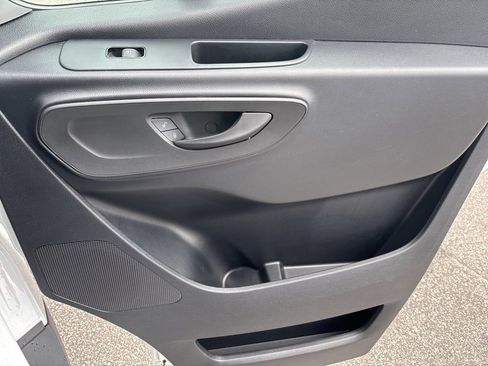 Used 2025 Mercedes-Benz Sprinter 2500 image 28