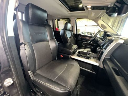 Used 2016 RAM 1500 Laramie w/ Convenience Group AWD/4WD image 28