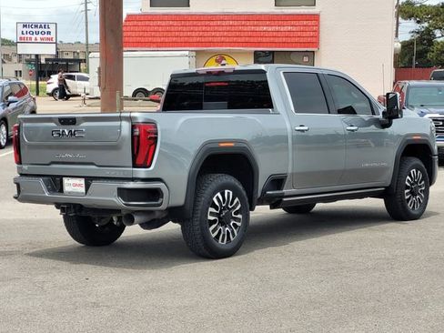 Used 2024 GMC Sierra 2500 Denali Ultimate w/ Max Trailering Package AWD/4WD image 5