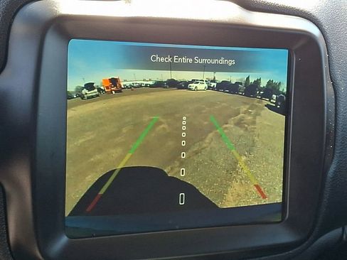Used 2022 Jeep Renegade Latitude AWD/4WD image 24