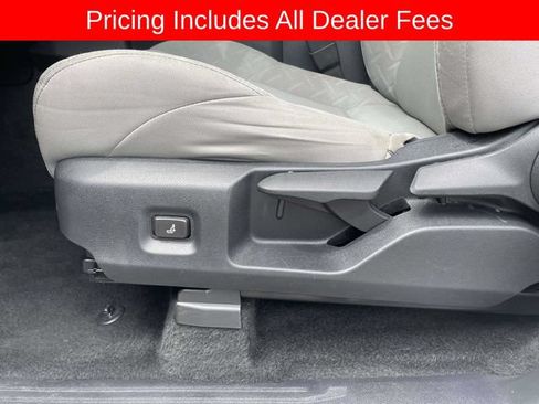 Used 2024 Toyota Tacoma SR5 AWD/4WD image 22