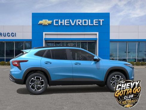 New 2026 Chevrolet Trax LT w/ Driver Confidence Package FWD image 5