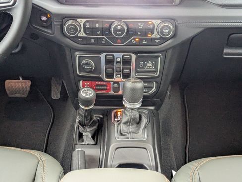 New 2026 Jeep Gladiator Mojave image 16