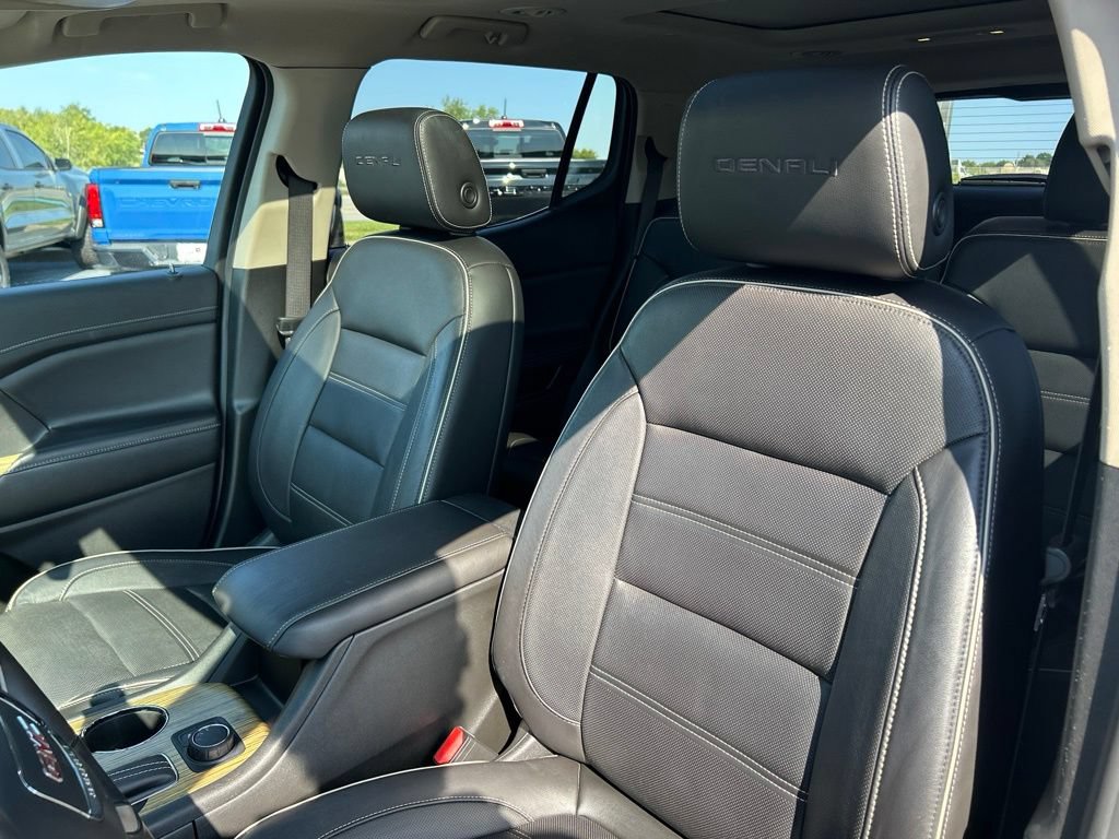 Used 2019 GMC Acadia Denali w/ Technology Package AWD/4WD image 19