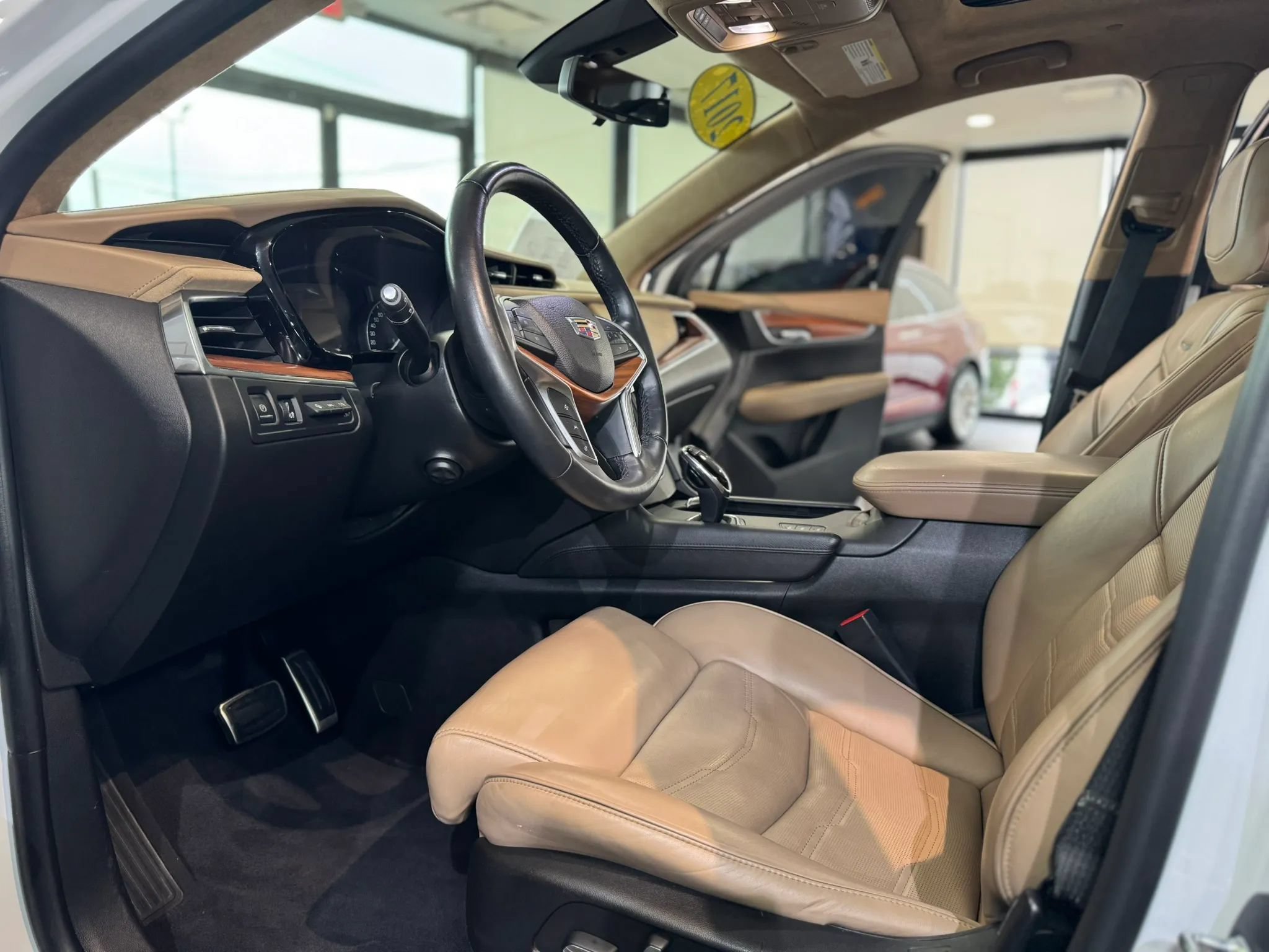 Used 2017 Cadillac XT5 Platinum AWD/4WD image 9
