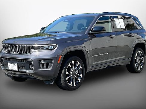 Certified 2023 Jeep Grand Cherokee Overland AWD/4WD image 4