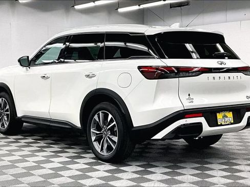 Used 2024 INFINITI QX60 Luxe AWD/4WD image 2