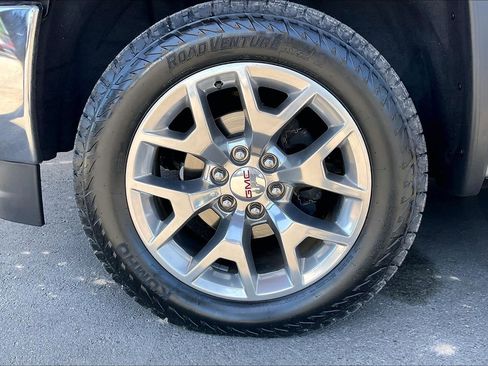 Used 2018 GMC Sierra 1500 SLT w/ SLT Premium Package AWD/4WD image 24