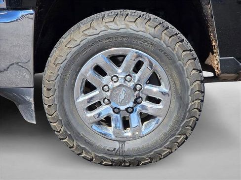 Used 2019 Chevrolet Silverado 2500 LTZ w/ Duramax Plus Package AWD/4WD image 14