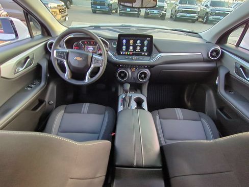 Used 2024 Chevrolet Blazer LT w/ Convenience Package FWD image 19