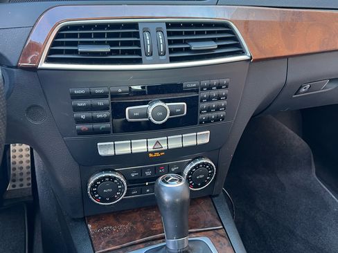 Used 2014 Mercedes-Benz C 250 Sport image 19