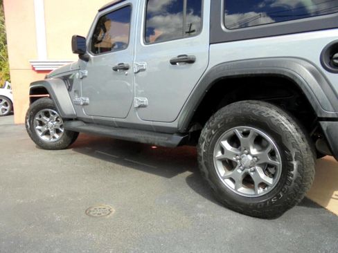 Used 2020 Jeep Wrangler Unlimited Sport AWD/4WD image 20