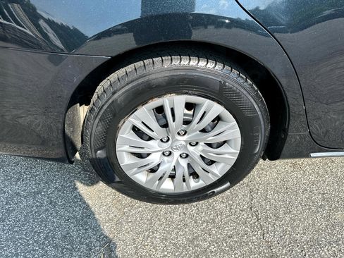 Used 2014 Toyota Camry SE image 14