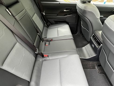 Certified 2025 Lexus GX 550 w/ Accessory Package (2T) image 41