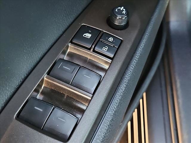 Used 2023 Toyota Camry LE FWD image 11