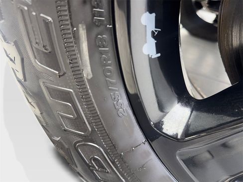 Used 2023 Jeep Wrangler Altitude image 86