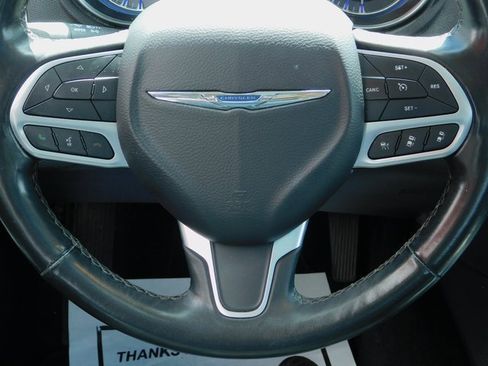 Used 2019 Chrysler 300 Limited w/ Safetytec Plus Group image 15