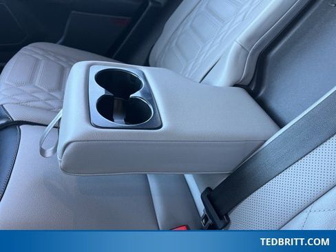 Certified 2024 Ford Escape Platinum w/ Premium Technology Package image 15