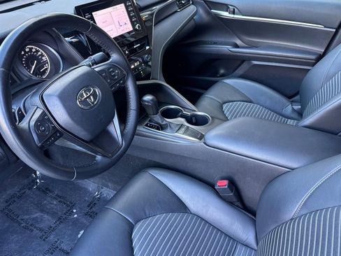 Used 2023 Toyota Camry SE image 12