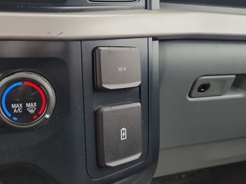 Used 2023 Ford F150 XL w/ Trailer Tow Package image 15