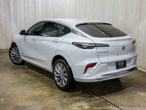 Certified 2025 Buick Envista Avenir FWD image 8