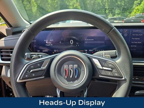Used 2025 Buick Envision Preferred AWD/4WD image 4