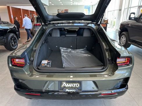 New 2026 Dodge Charger R/T AWD/4WD image 8