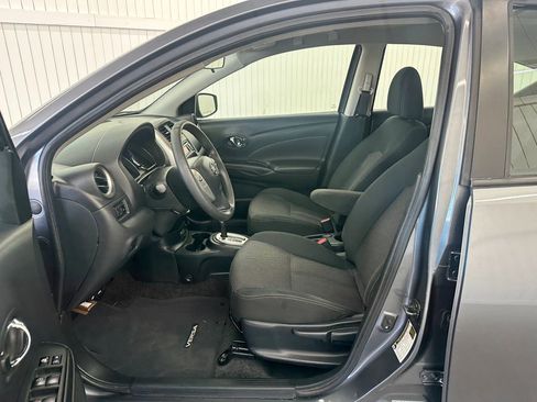 Used 2017 Nissan Versa SV image 10