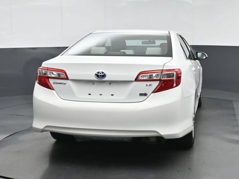Used 2012 Toyota Camry LE FWD image 6