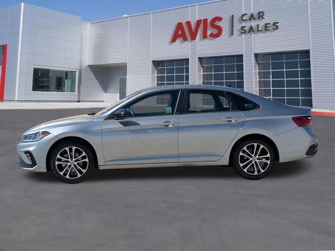 Used 2025 Volkswagen Jetta Sport FWD image 10
