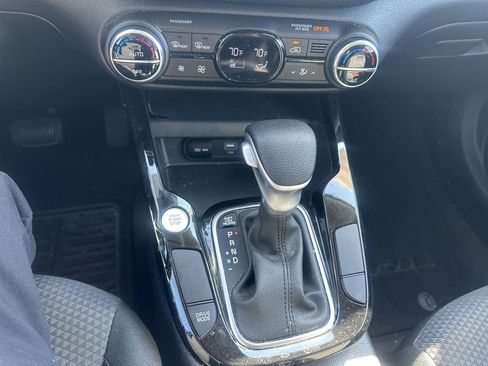 Used 2025 Kia Soul S FWD image 15