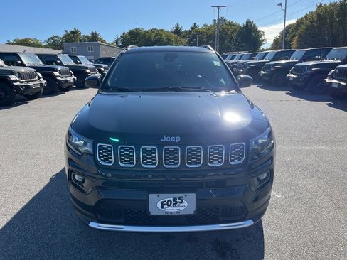 New 2025 Jeep Compass Limited image 2