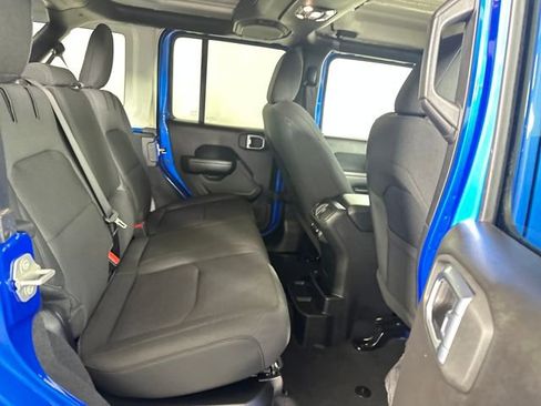 Used 2023 Jeep Wrangler Unlimited w/ Cold Weather Group image 27