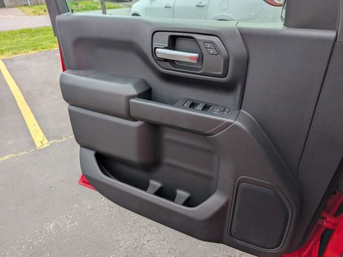Used 2024 Chevrolet Silverado 1500 Custom Trail Boss w/ LPO, Dark Essentials Package AWD/4WD image 11