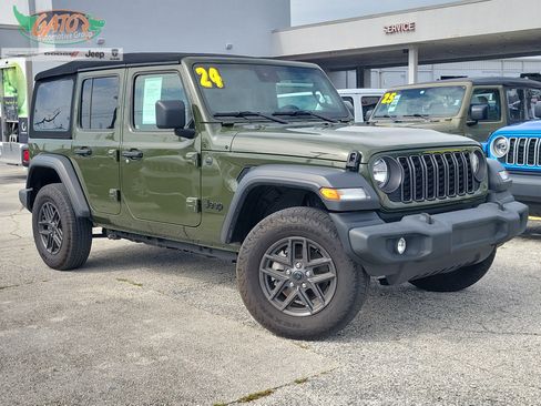 Used 2024 Jeep Wrangler Sport S image 1