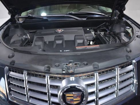 Used 2016 Cadillac SRX Luxury w/ Driver Awareness Package image 25