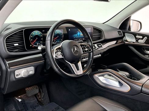 Used 2020 Mercedes-Benz GLE 450 4MATIC w/ Premium Package image 16