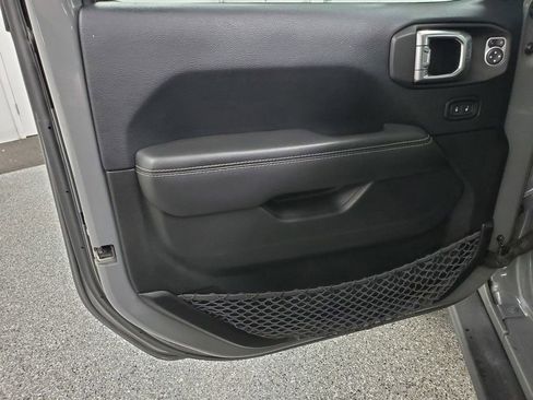 Used 2019 Jeep Wrangler Unlimited Sahara w/ Quick Order Package 24M Moab image 11