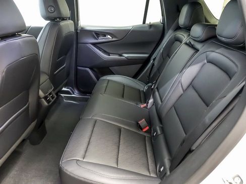 New 2026 Chevrolet Equinox LT image 11