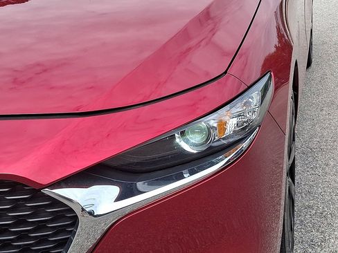 Used 2024 MAZDA MAZDA3 s FWD image 9