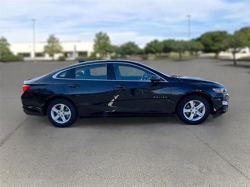 Used 2023 Chevrolet Malibu LT image 7