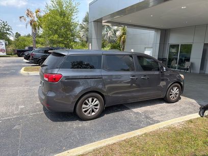 Used 2017 Kia Sedona LX