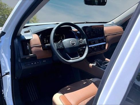 New 2026 Nissan Pathfinder Platinum w/ Lighting Package AWD/4WD image 7