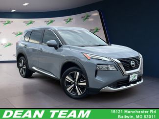 Used 2021 Nissan Rogue Platinum image 1