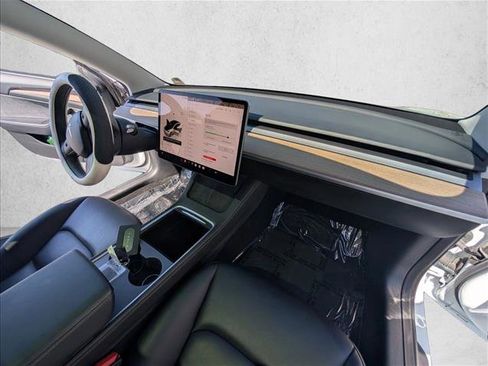 Used 2023 Tesla Model 3 Standard Range RWD image 17