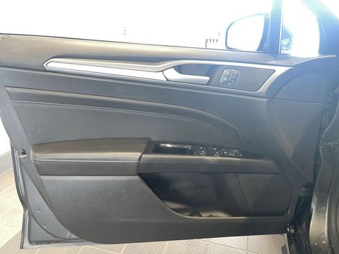 Used 2015 Ford Fusion Energi Titanium w/ Driver Assist Package image 34