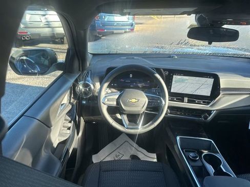 New 2026 Chevrolet Equinox LT w/ LPO, Floor Liner Package image 28