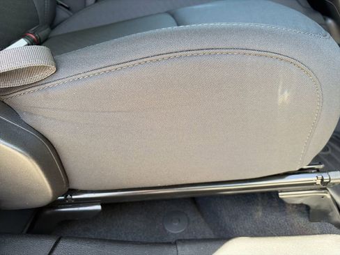 Used 2022 Jeep Wrangler Unlimited Sport image 36